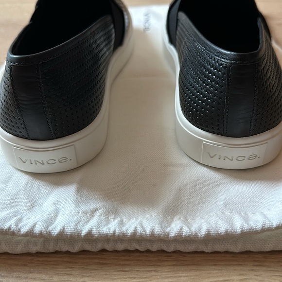 Vince. Blair slip on black sneaker (US 7) - Picture 8 of 12
